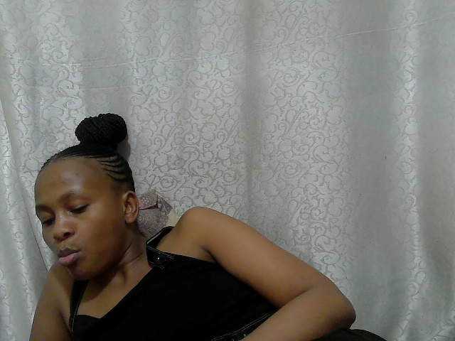 Caroldoly live webcam show