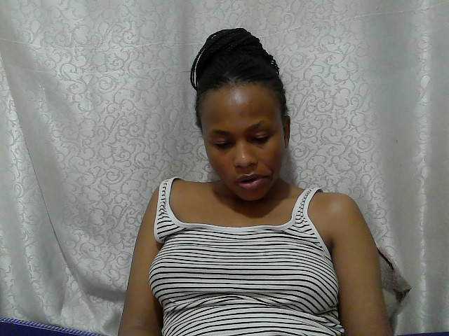 Caroldoly live cam on BongaCams