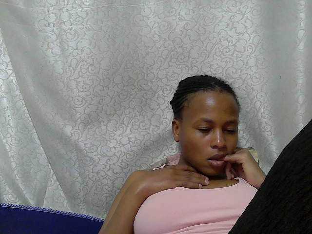 Caroldoly live cam on BongaCams