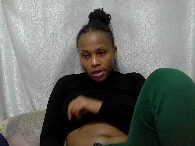 Caroldoly live cam on BongaCams