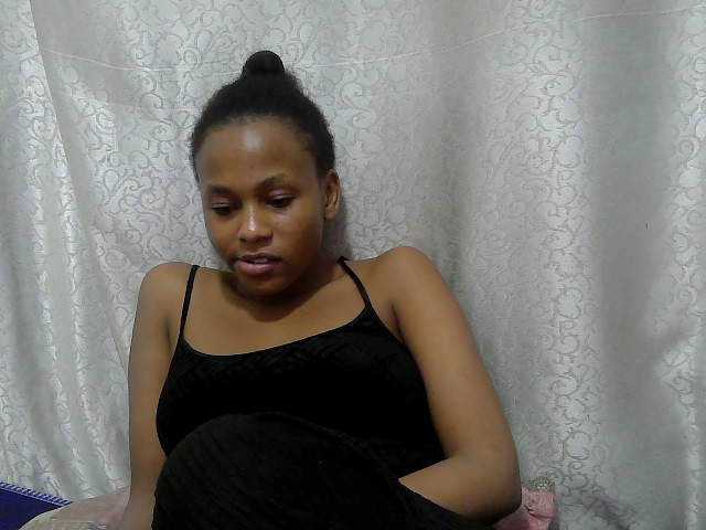 Caroldoly live cam on BongaCams