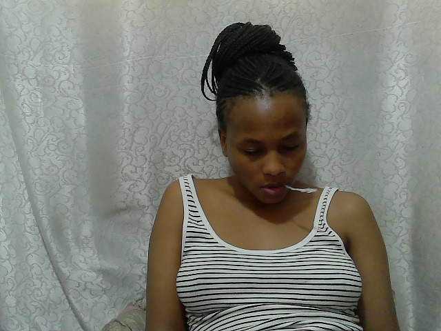 Caroldoly live cam on BongaCams