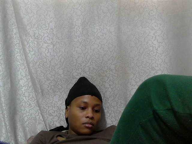 Caroldoly live cam on BongaCams