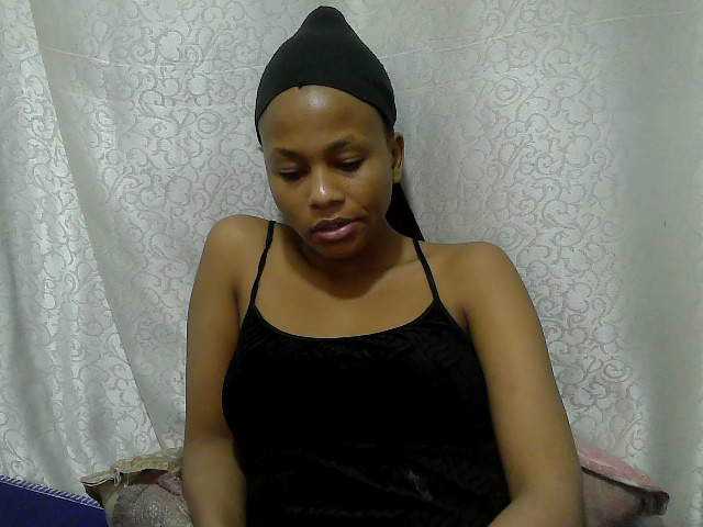 Caroldoly live cam on BongaCams