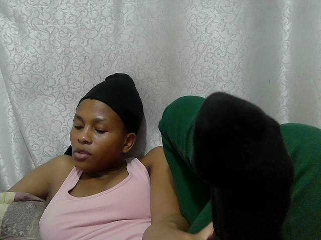 Caroldoly live cam on BongaCams