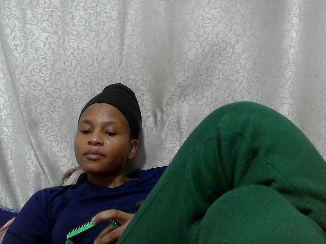Caroldoly live cam on BongaCams