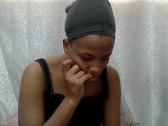 Caroldoly live cam on BongaCams