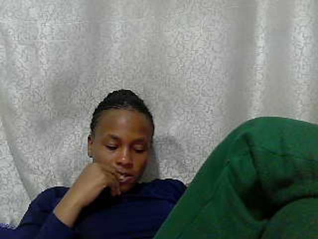 Caroldoly live cam on BongaCams