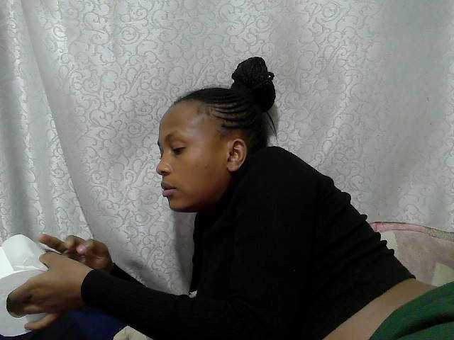 Caroldoly live cam on BongaCams