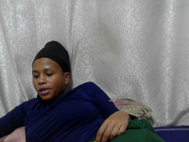 Caroldoly live cam on BongaCams