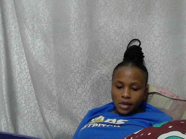 Caroldoly live cam on BongaCams