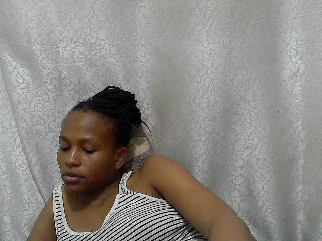 Caroldoly live cam on BongaCams