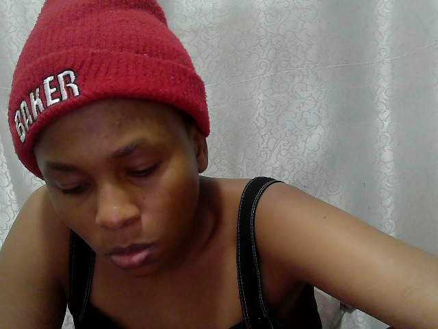 Caroldoly live cam on BongaCams