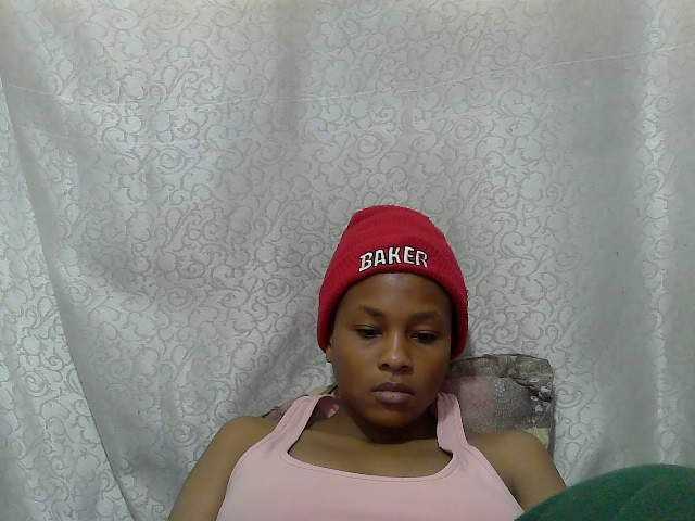 Caroldoly live cam on BongaCams