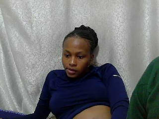Caroldoly live cam on BongaCams