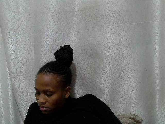 Caroldoly live cam on BongaCams