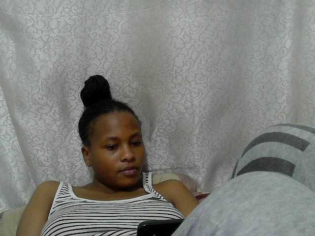 Caroldoly live cam on BongaCams