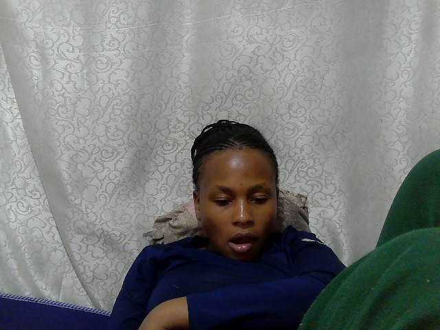 Caroldoly live cam on BongaCams