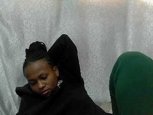 Caroldoly live cam on BongaCams