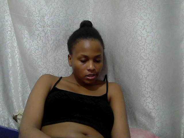 Caroldoly live cam on BongaCams