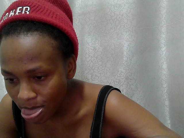 Caroldoly live cam on BongaCams