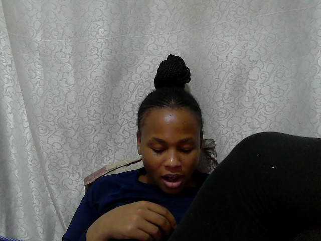 Caroldoly live cam on BongaCams