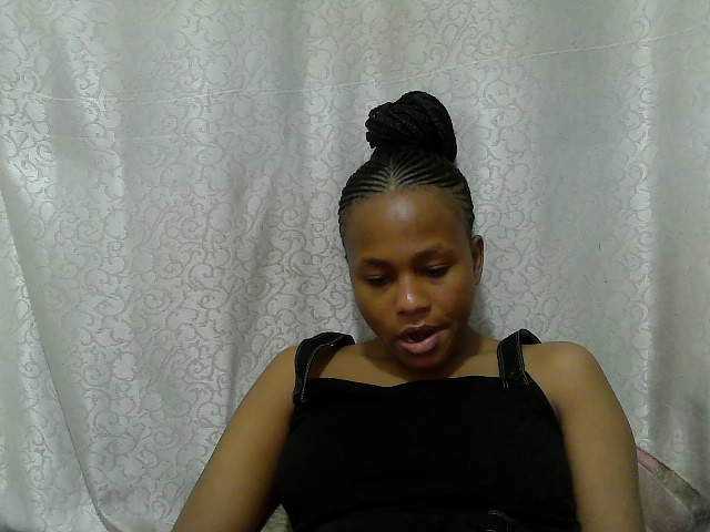 Caroldoly live cam on BongaCams