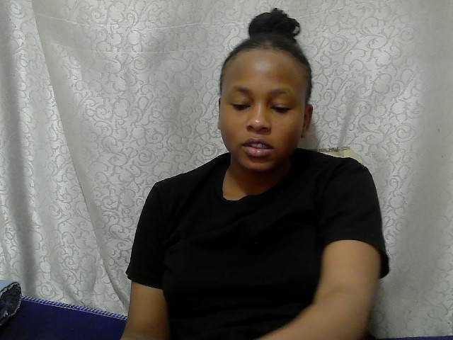 Caroldoly live cam on BongaCams