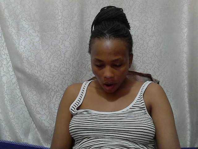 Caroldoly live cam on BongaCams