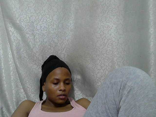 Caroldoly live cam on BongaCams