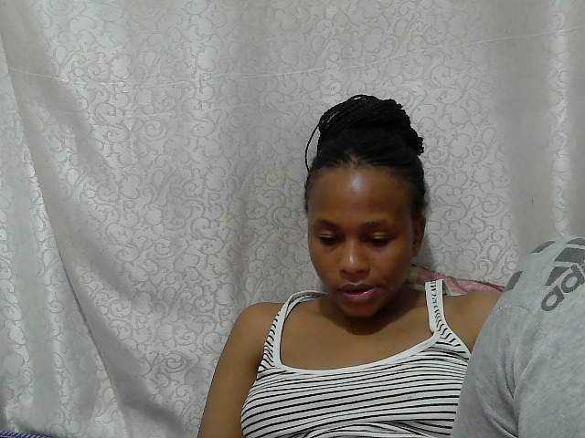 Caroldoly live cam on BongaCams