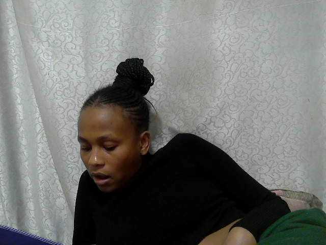 Caroldoly live cam on BongaCams