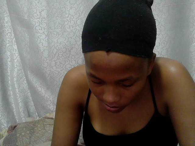 Caroldoly live cam on BongaCams