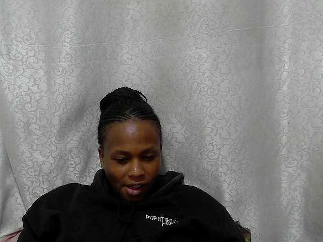 Caroldoly live cam on BongaCams