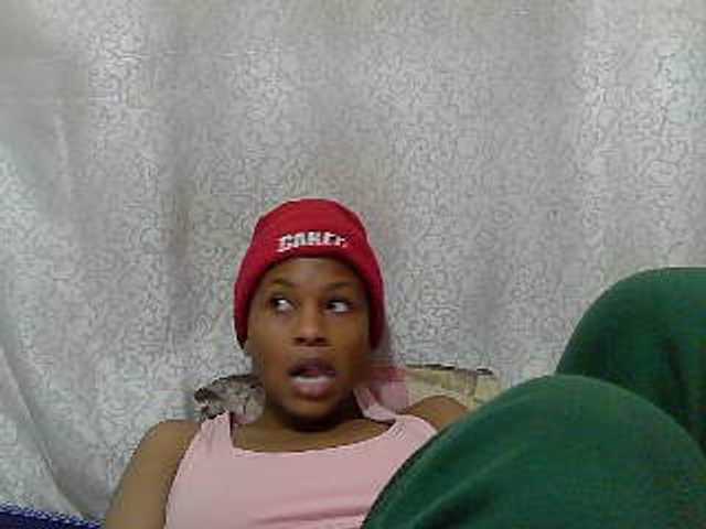 Caroldoly live cam on BongaCams