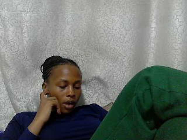 Caroldoly live cam on BongaCams