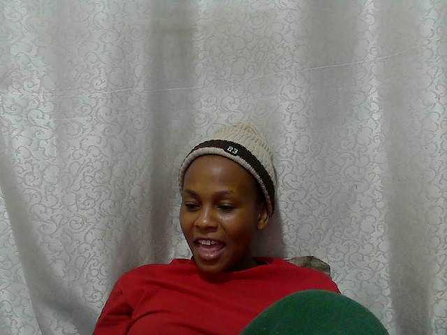 Caroldoly live cam on BongaCams