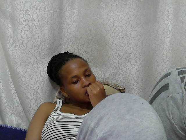 Caroldoly live cam on BongaCams