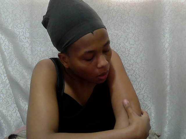 Caroldoly live cam on BongaCams