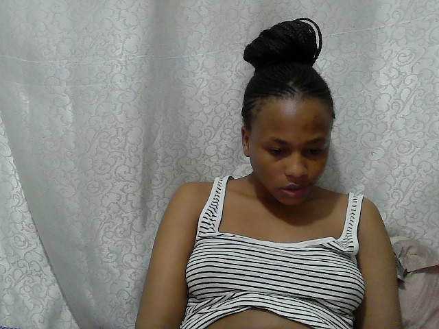 Caroldoly live cam on BongaCams
