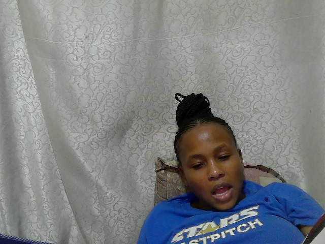 Caroldoly live cam on BongaCams
