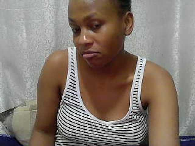 Caroldoly live cam on BongaCams
