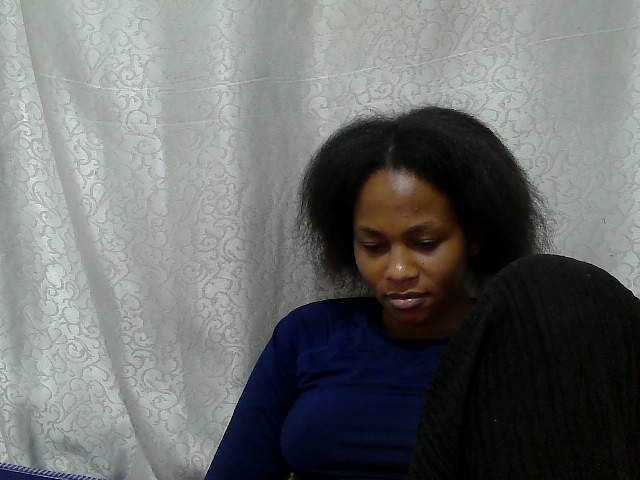 Caroldoly live cam on BongaCams