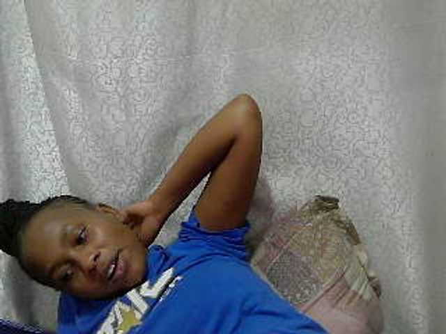 Caroldoly live cam on BongaCams