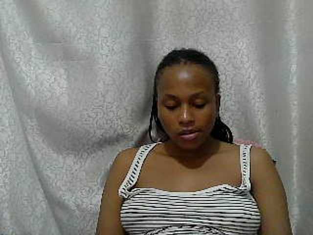 Caroldoly live cam on BongaCams