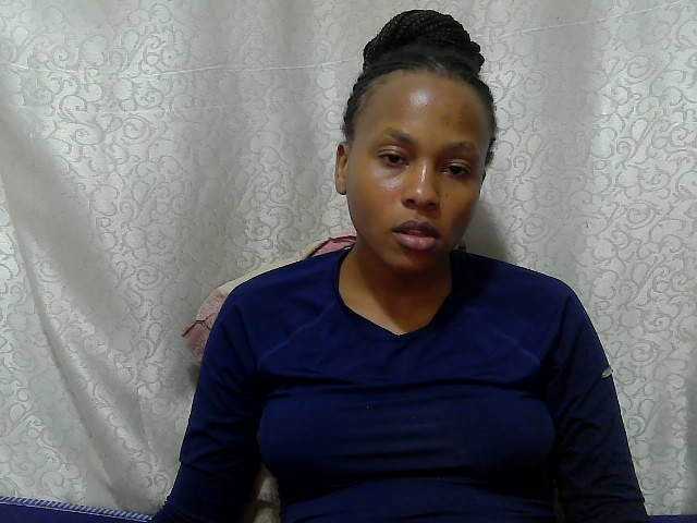 Caroldoly live cam on BongaCams