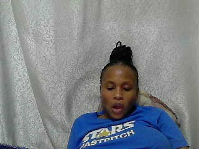 Caroldoly live cam on BongaCams
