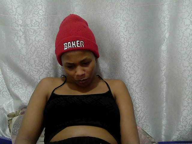 Caroldoly live cam on BongaCams