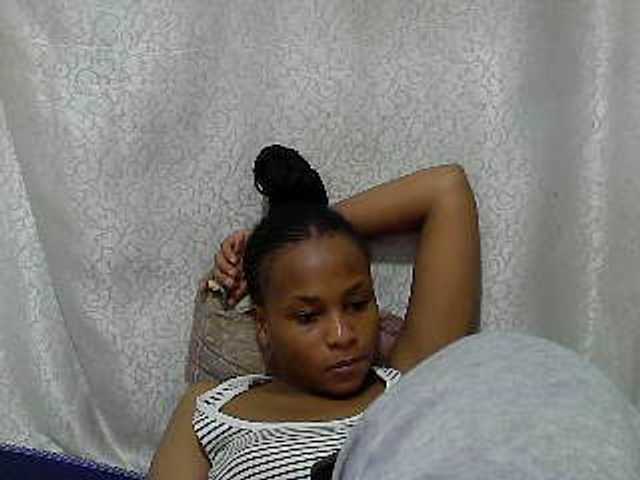 Caroldoly live cam on BongaCams