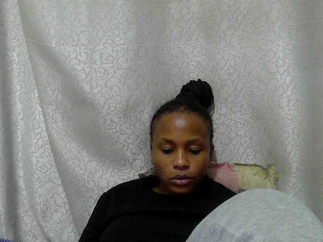 Caroldoly live cam on BongaCams